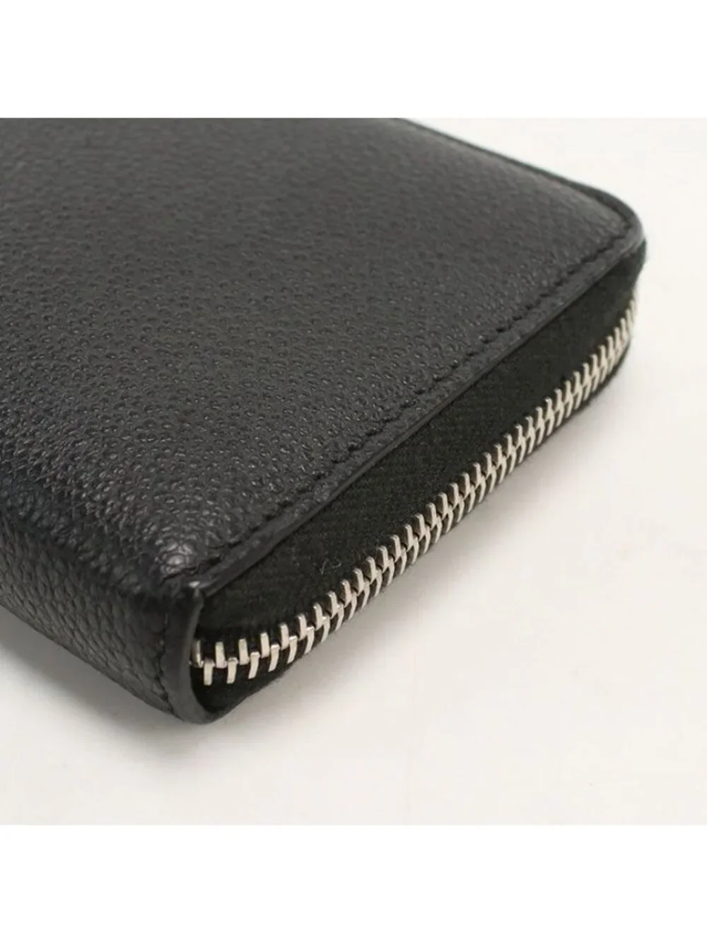 Saint Laurent Zip Around Wallet Classic Calf